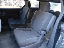 2004 TOYOTA SIENNA LE SILVER 3.3 AT 2WD Z21399